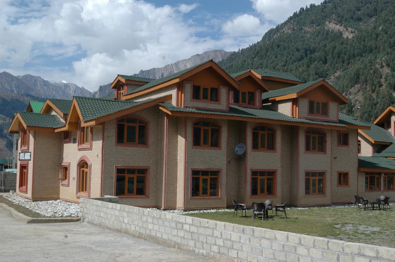 Hotel Akbar Sonamarg Bagian luar foto