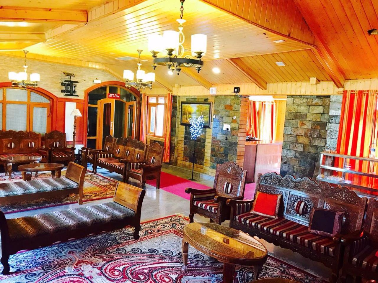 Hotel Akbar Sonamarg Bagian luar foto